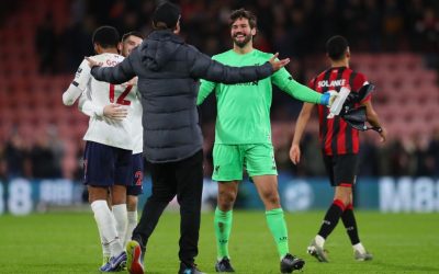 Após receber a Bola de Ouro dos goleiros e alcançar mais um clean sheet em vitória do Liverpool na Premier League, Alisson fala sobre jogo decisivo pela Champions