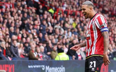 Em ótimo momento, Vini Souza ganha até música da torcida do Sheffield United e é ovacionado após grande atuação em vitória no Derby